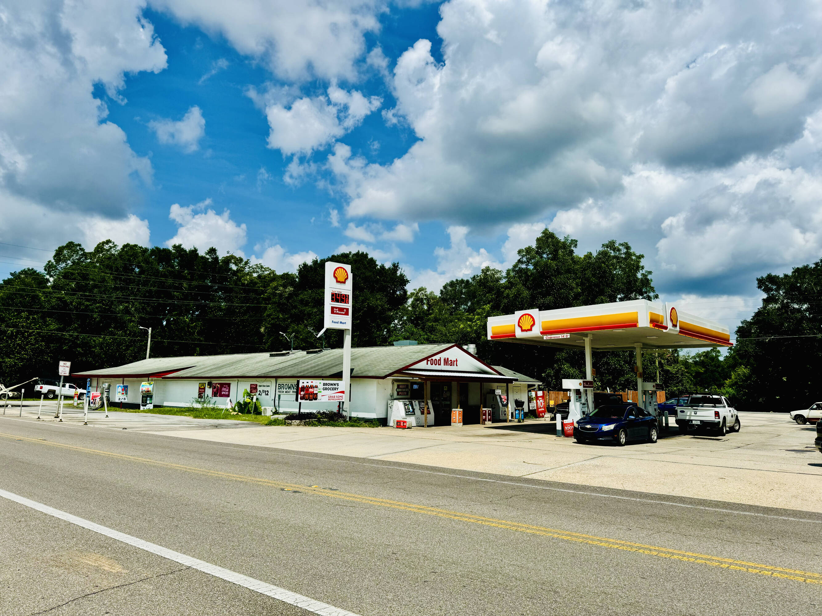 SHELL GAS STATION & BROWNS SUPERMARKET FOR SALE! (20-YEAR PURE NNN LEASE)